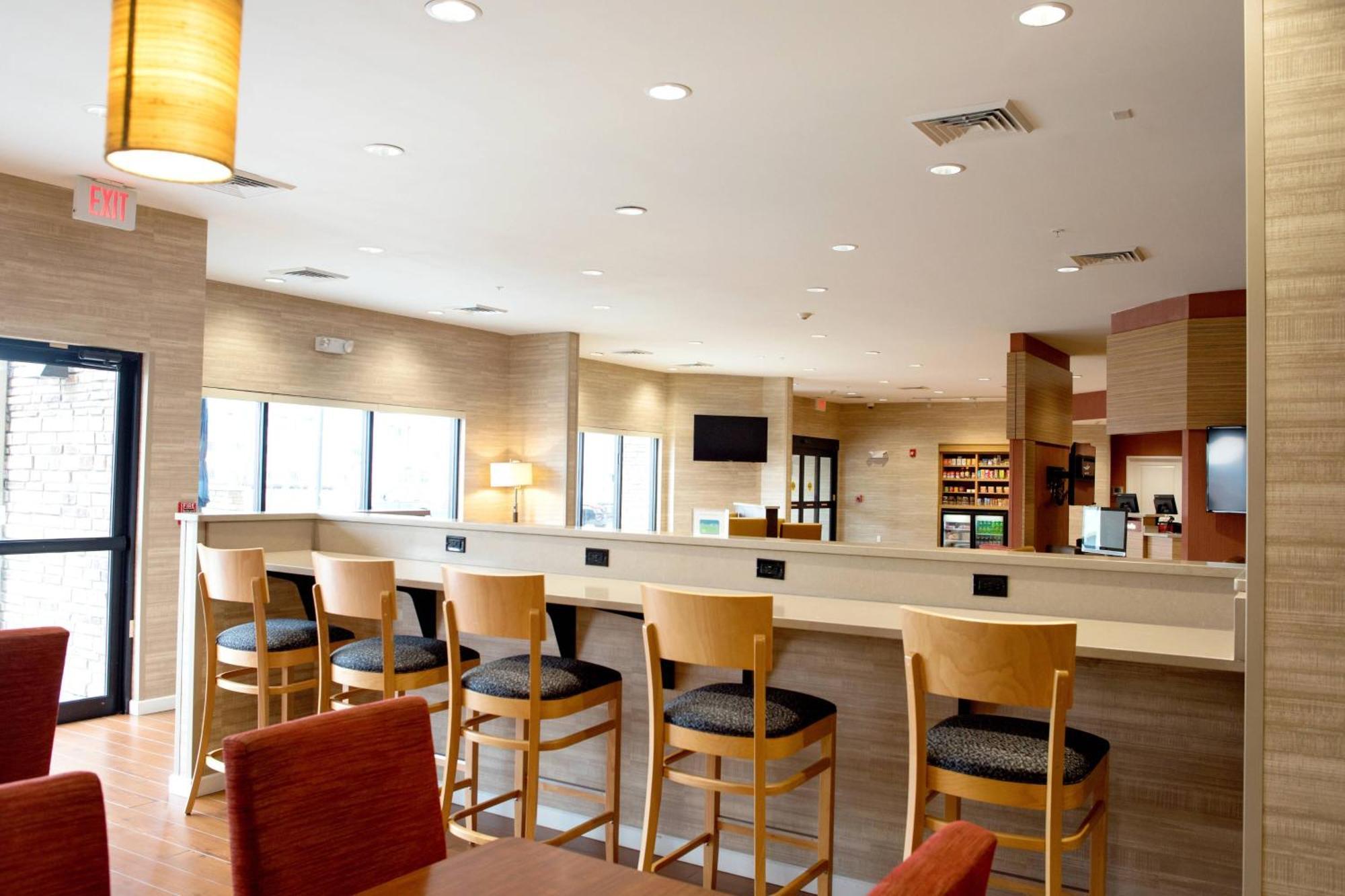 Towneplace Suites By Marriott Ames Zewnętrze zdjęcie