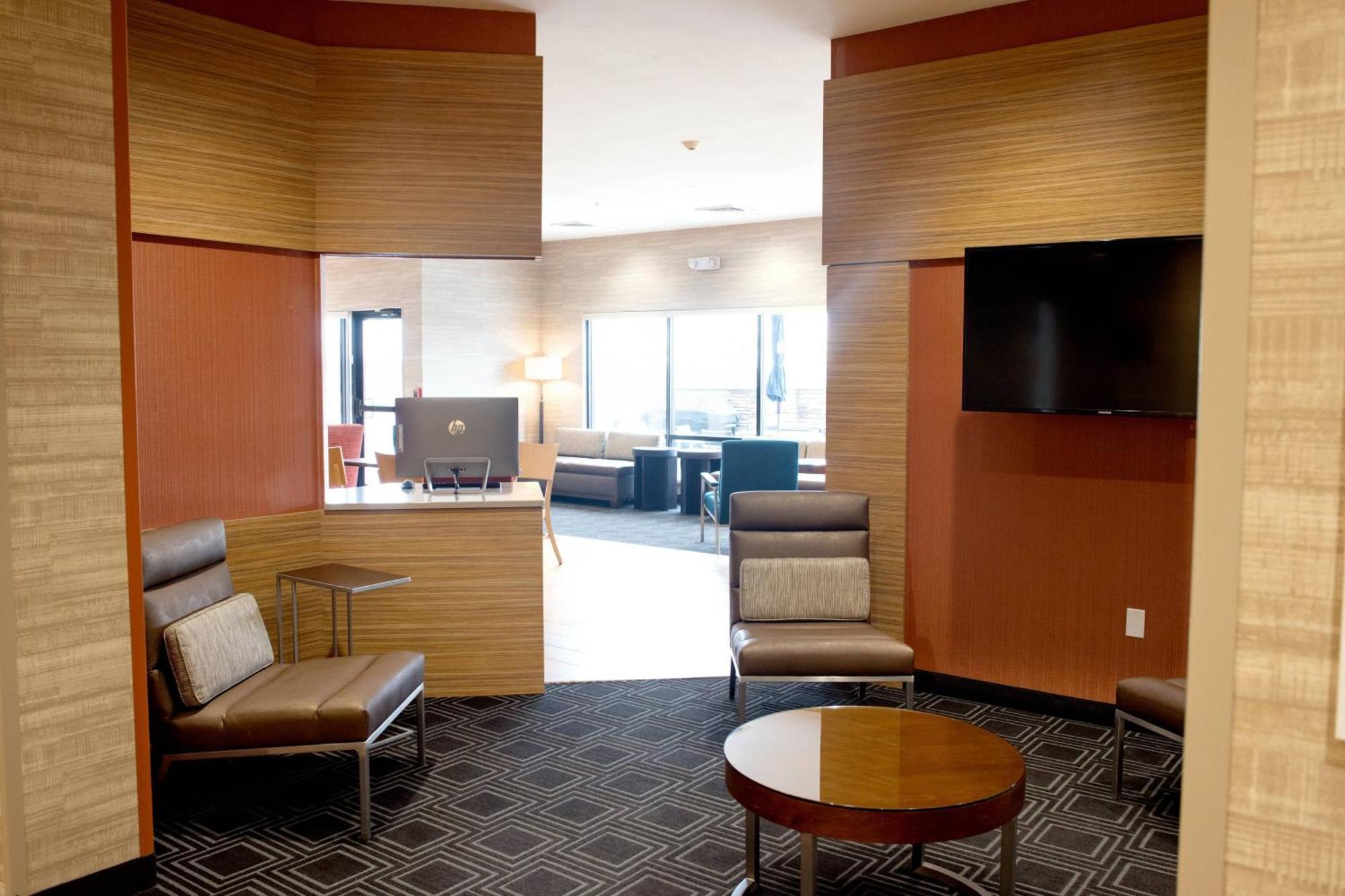 Towneplace Suites By Marriott Ames Zewnętrze zdjęcie